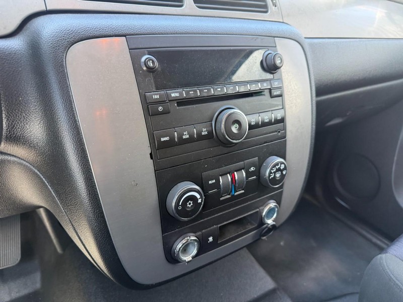 Chevrolet Tahoe Vehicle Full-screen Gallery Image 07
