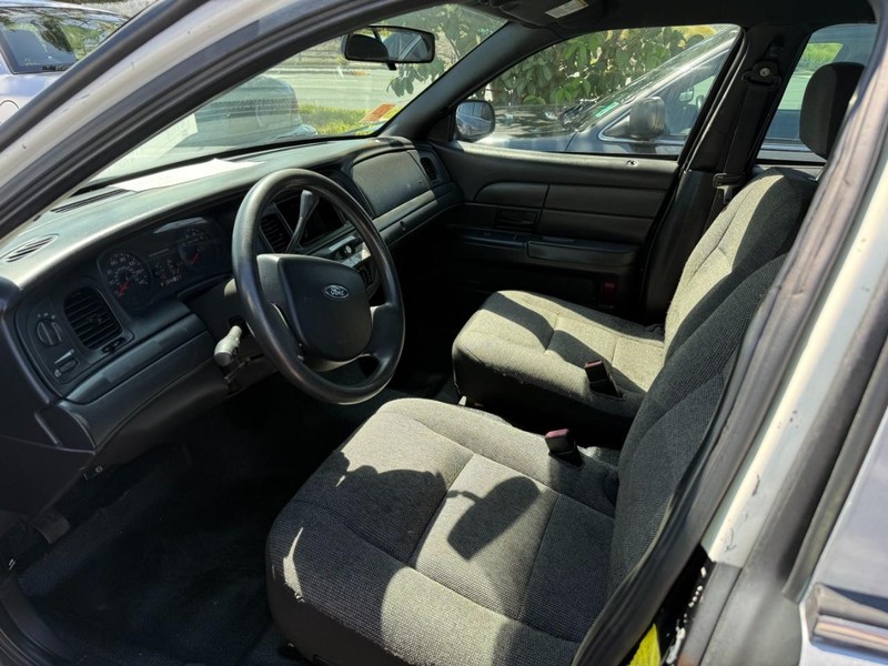 Ford Police Interceptor Vehicle Full-screen Gallery Image 02