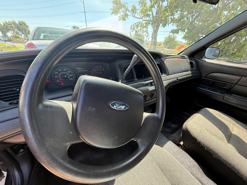 Ford Police Interceptor Vehicle Full-screen Gallery Image 06
