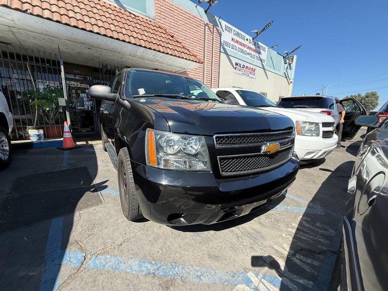 Chevrolet Tahoe Vehicle Full-screen Gallery Image 01