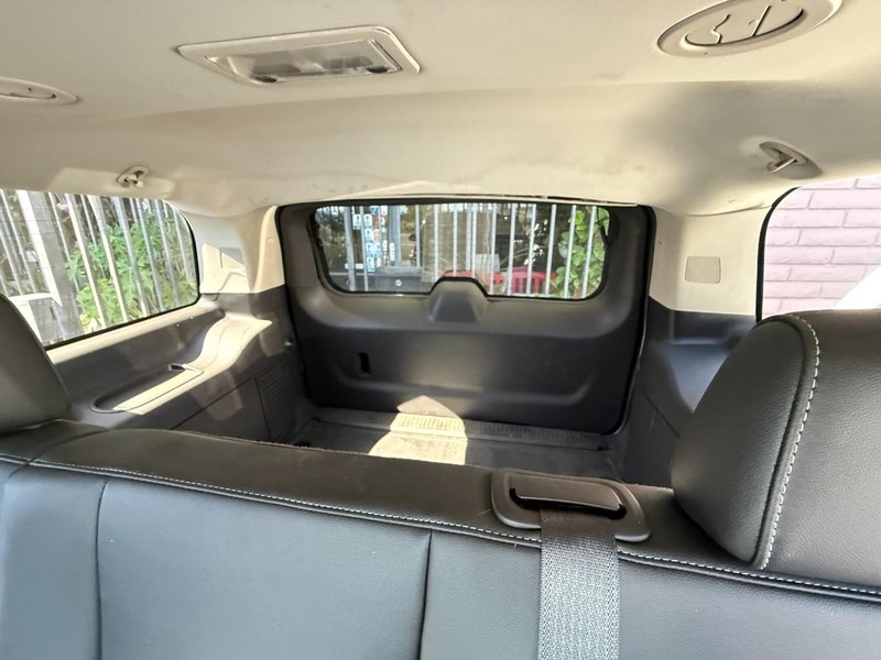 Chevrolet Tahoe Vehicle Full-screen Gallery Image 04