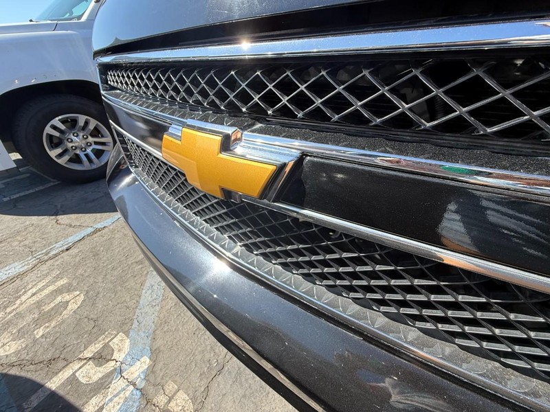 Chevrolet Tahoe Vehicle Full-screen Gallery Image 08