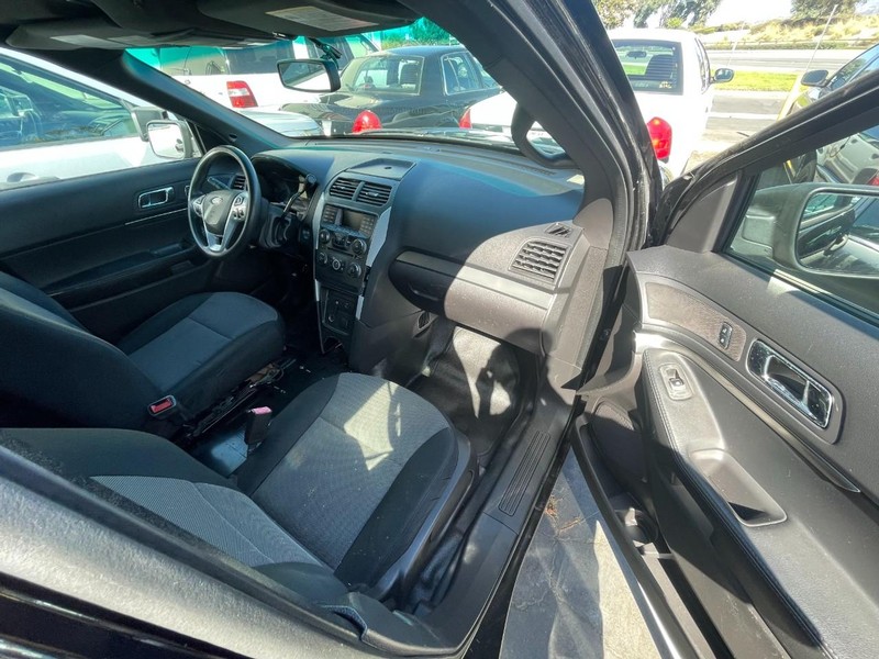 Ford Utility Police Interceptor Vehicle Full-screen Gallery Image 05