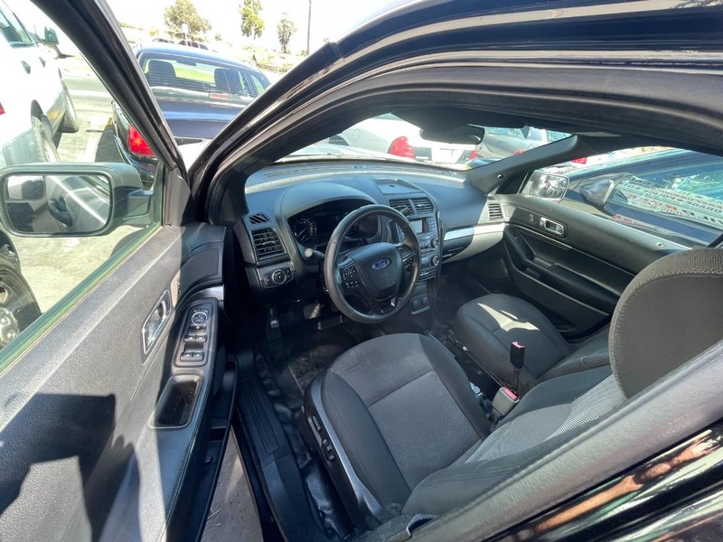 Ford Police Interceptor Utility Vehicle Full-screen Gallery Image 05