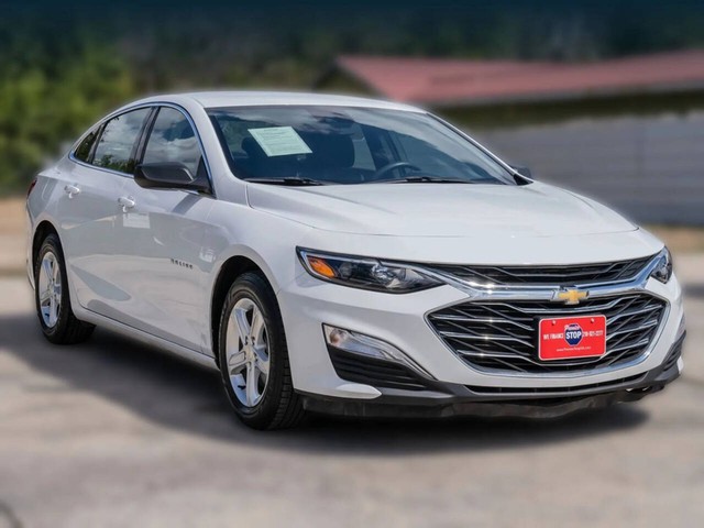 Chevrolet Malibu Vehicle Full-screen Gallery Image 03