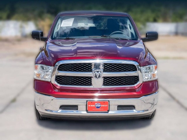 Ram 1500 Classic Vehicle Full-screen Gallery Image 02