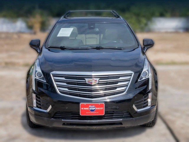 Cadillac XT5 Vehicle Full-screen Gallery Image 02