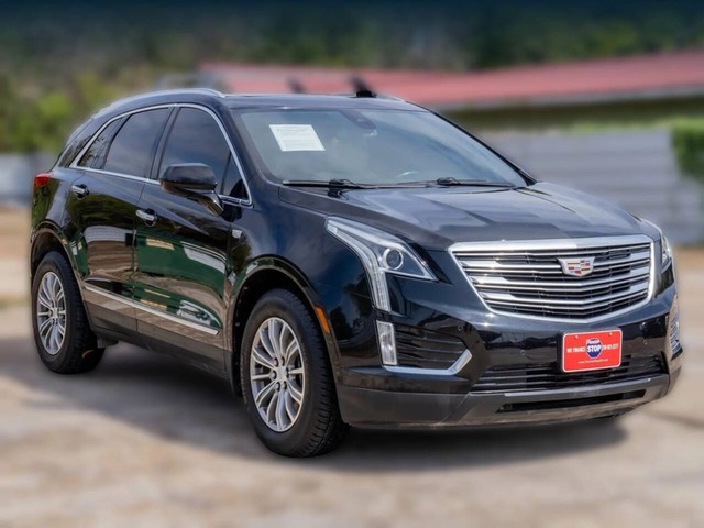 Cadillac XT5 Vehicle Full-screen Gallery Image 03