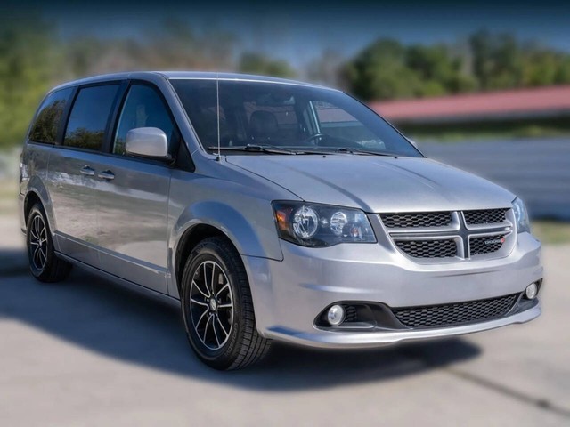 Dodge Grand Caravan Vehicle Full-screen Gallery Image 03