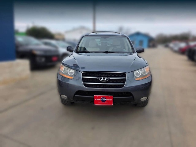 Hyundai Santa Fe Vehicle Full-screen Gallery Image 02