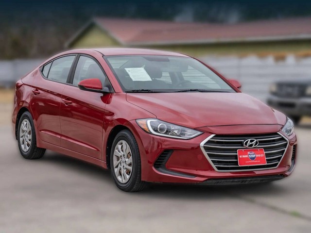 Hyundai Elantra Vehicle Full-screen Gallery Image 03