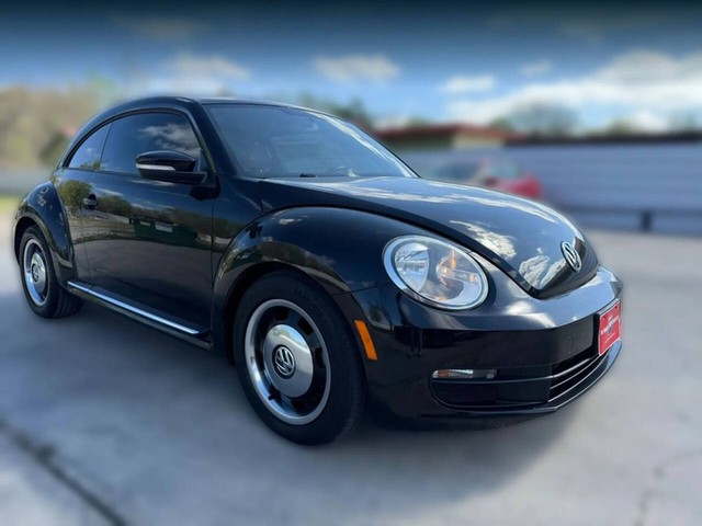 Volkswagen Beetle Coupe Vehicle Full-screen Gallery Image 02