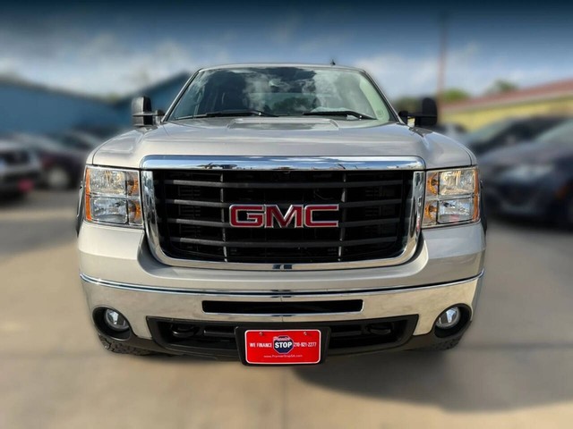 GMC Sierra 2500HD Vehicle Full-screen Gallery Image 02
