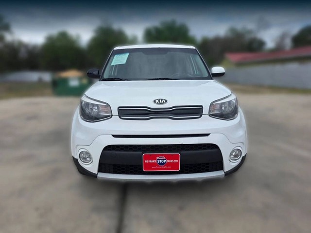 Kia Soul Vehicle Full-screen Gallery Image 02