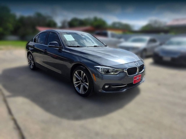 BMW 3 Series Vehicle Full-screen Gallery Image 03