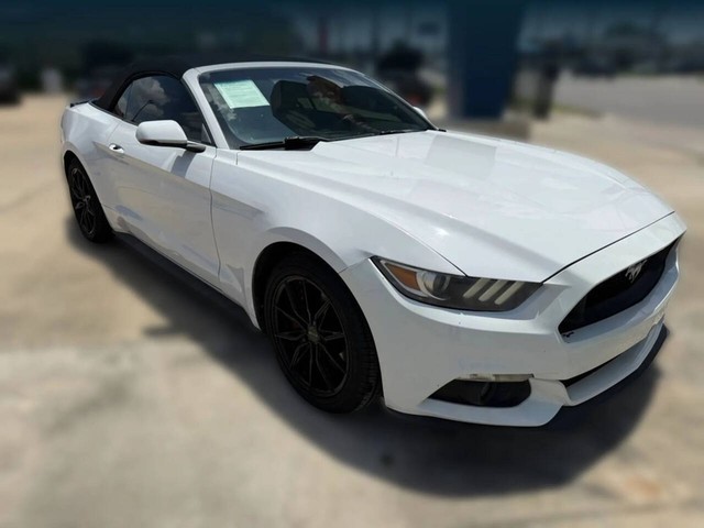 Ford Mustang Vehicle Full-screen Gallery Image 03