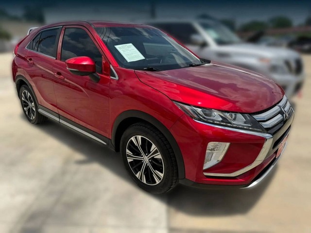 Mitsubishi Eclipse Cross Vehicle Full-screen Gallery Image 03