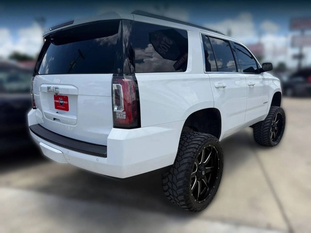 GMC Yukon Vehicle Full-screen Gallery Image 03