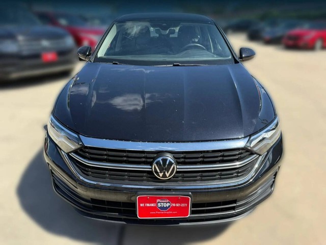 Volkswagen Jetta Vehicle Full-screen Gallery Image 02
