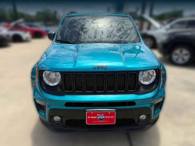 Jeep Renegade Vehicle Full-screen Gallery Image 02