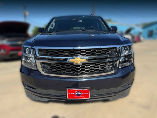 Chevrolet Suburban Vehicle Full-screen Gallery Image 02