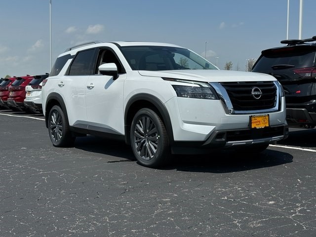 2025 Nissan Pathfinder SL at St. Charles Nissan in St. Peters MO