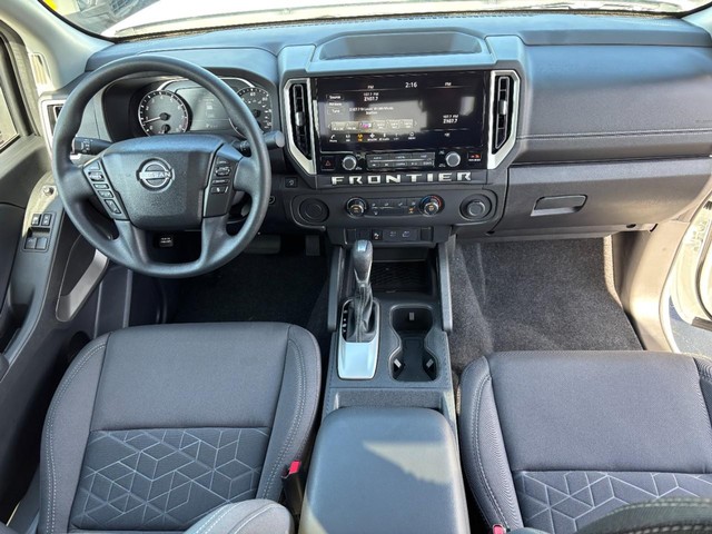 2025 Nissan Frontier SV - Photo 5