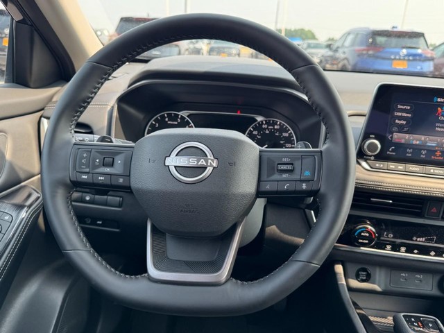 2025 Nissan Rogue SV - Photo 12