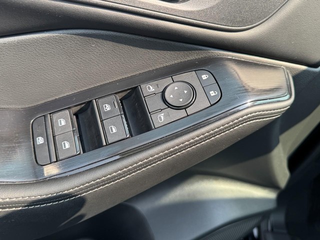 2025 Nissan Rogue SV - Photo 15