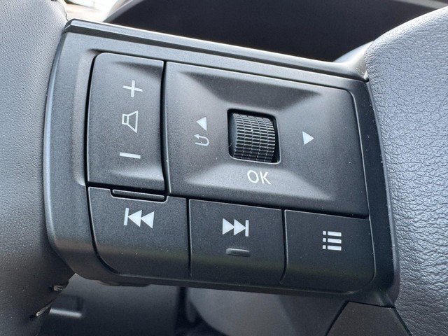 2025 Nissan Rogue SV - Photo 16