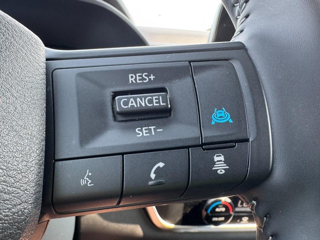 2025 Nissan Rogue SV - Photo 17