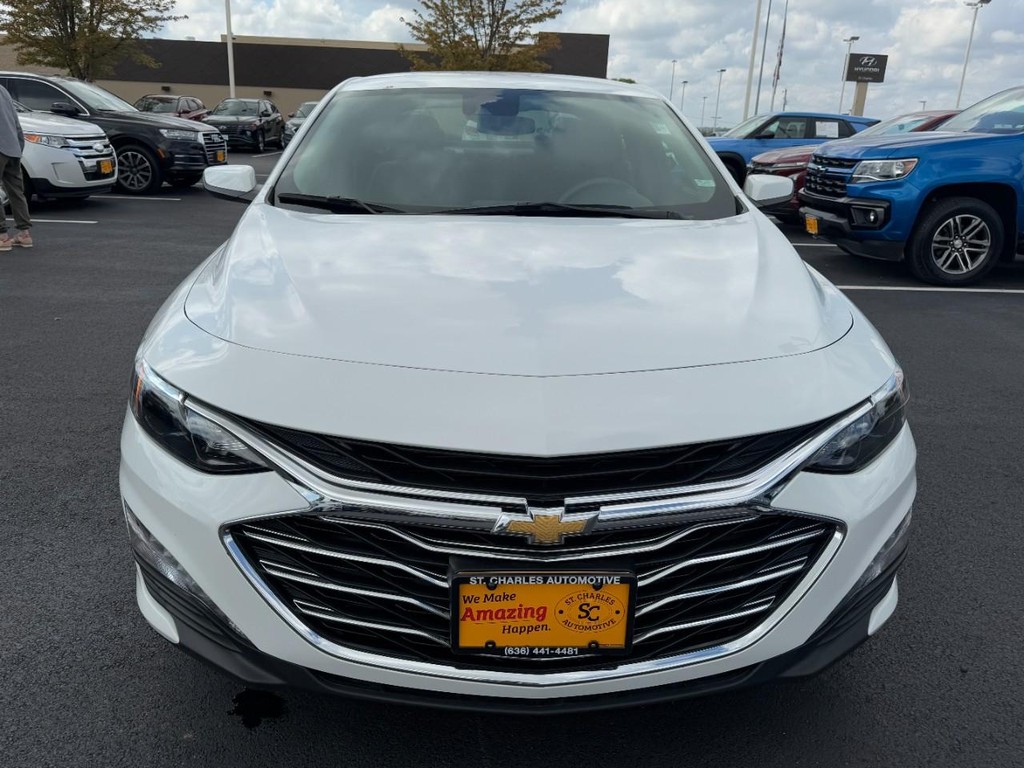 Chevrolet Malibu Vehicle Full-screen Gallery Image 08