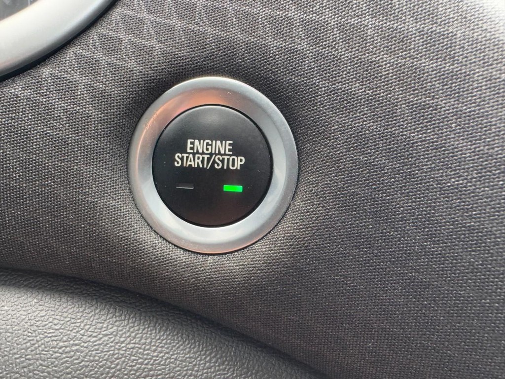 Chevrolet Malibu Vehicle Full-screen Gallery Image 20