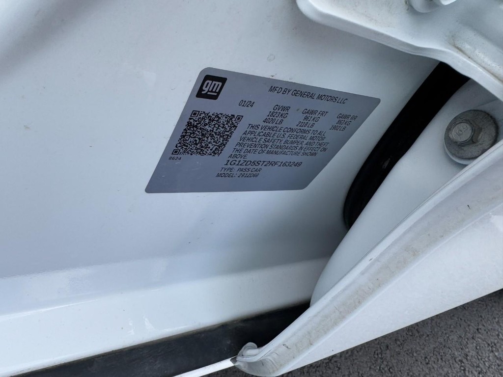 Chevrolet Malibu Vehicle Full-screen Gallery Image 22