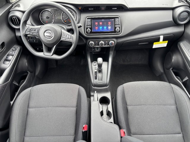 2025 Nissan KICKS PLAY Base - Photo 6