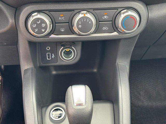 2025 Nissan KICKS PLAY Base - Photo 16