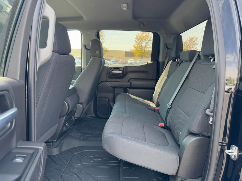 Chevrolet Silverado 1500 Vehicle Full-screen Gallery Image 10