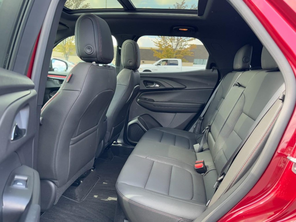 Chevrolet Trailblazer Vehicle Full-screen Gallery Image 10