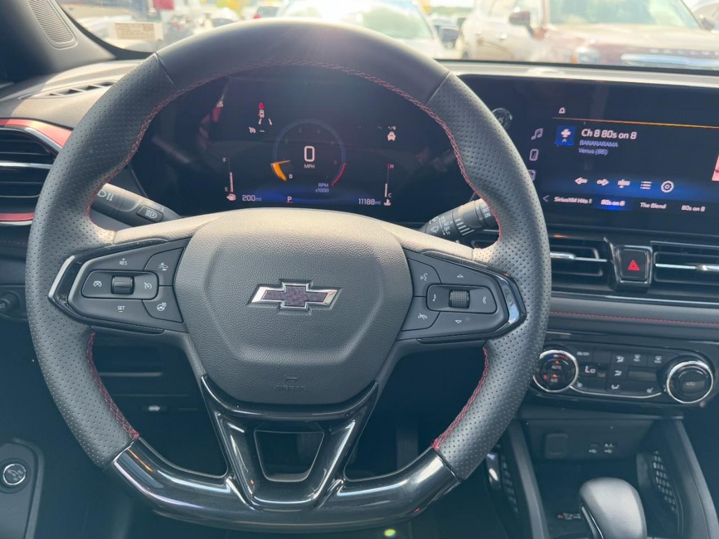 Chevrolet Trailblazer Vehicle Full-screen Gallery Image 13