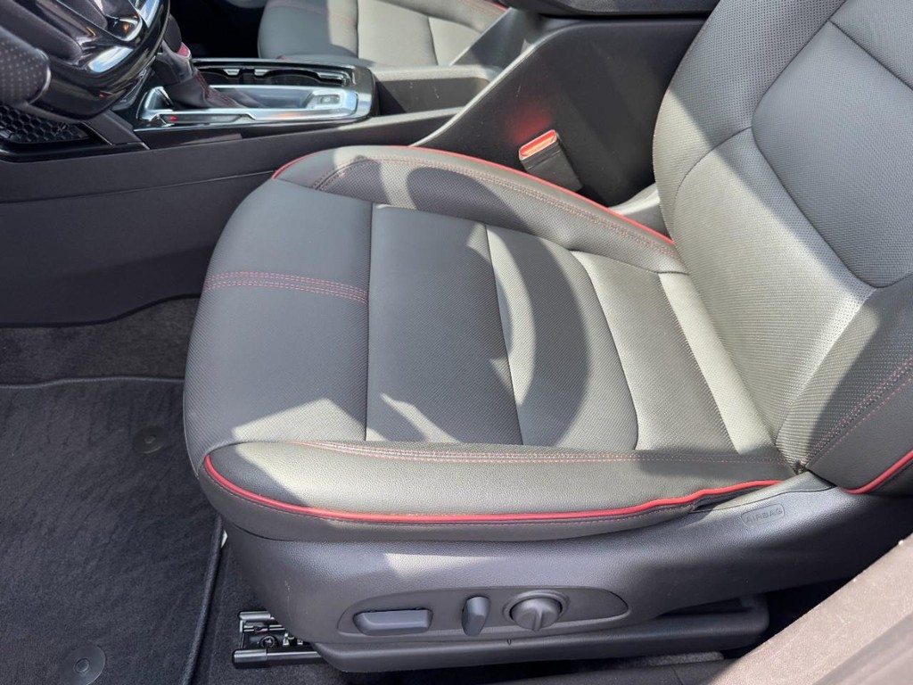 Chevrolet Trailblazer Vehicle Full-screen Gallery Image 15