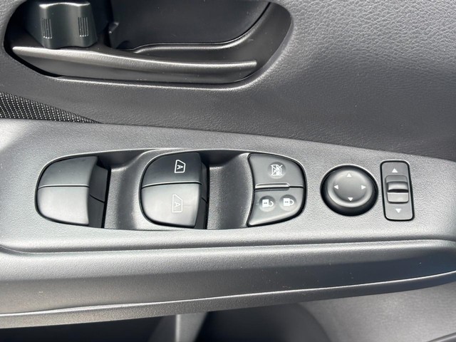 2025 Nissan KICKS PLAY Base - Photo 17