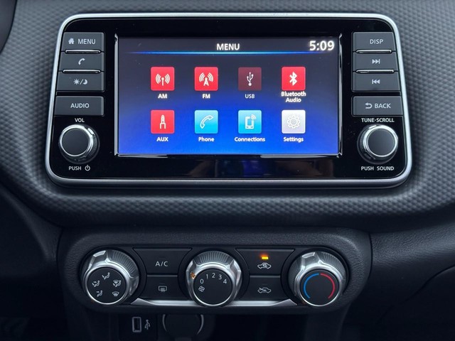 2025 Nissan KICKS PLAY Base - Photo 8