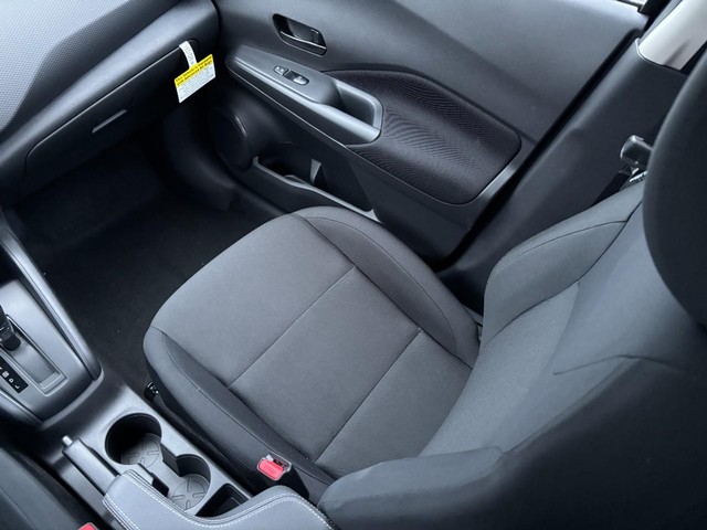 2025 Nissan KICKS PLAY Base - Photo 9