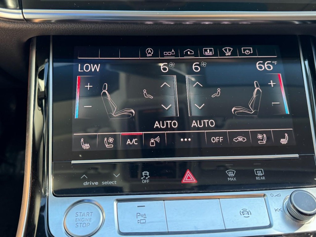 Audi A8 L Vehicle Full-screen Gallery Image 16