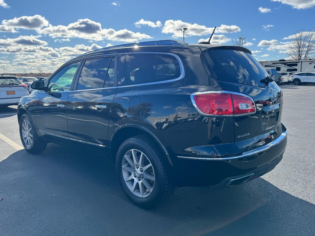 Buick Enclave Vehicle Full-screen Gallery Image 05