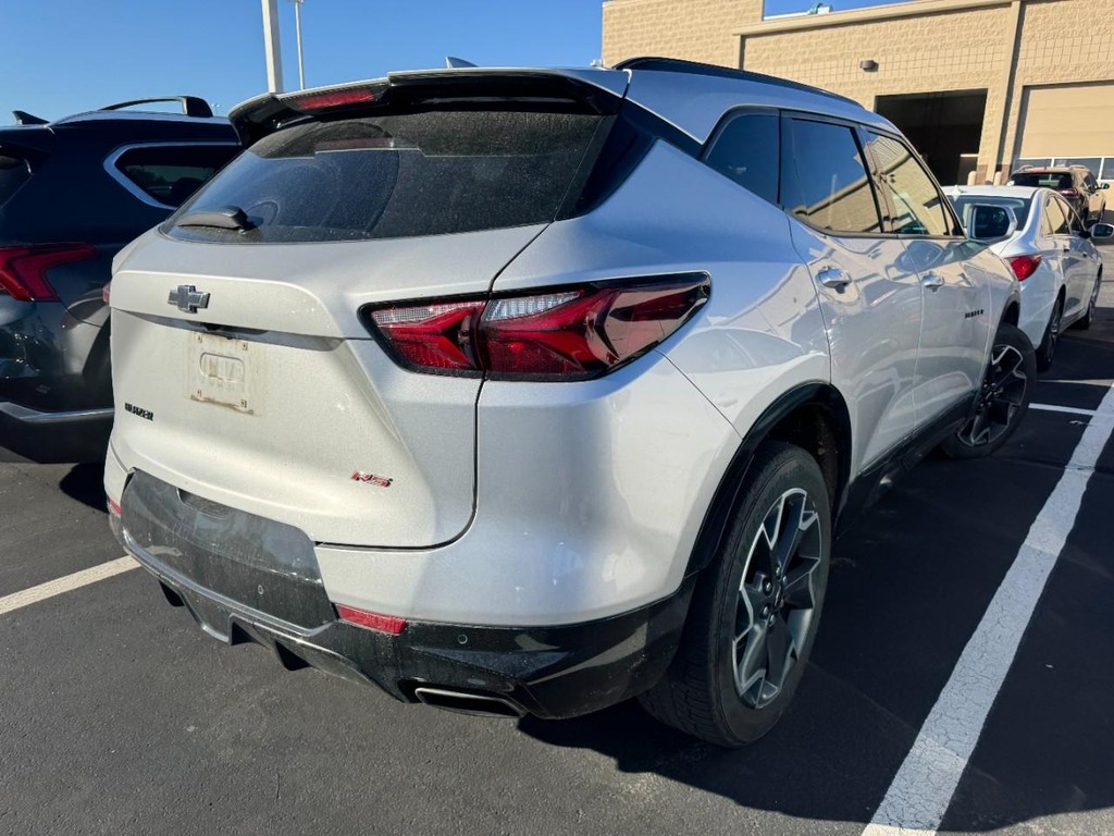 Chevrolet Blazer Vehicle Full-screen Gallery Image 02