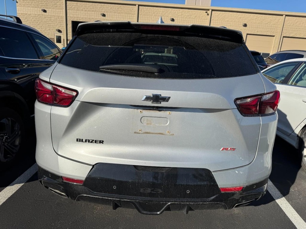 Chevrolet Blazer Vehicle Full-screen Gallery Image 03