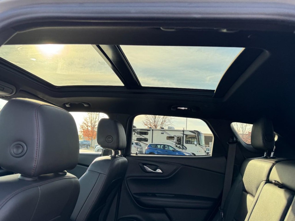 Chevrolet Blazer Vehicle Full-screen Gallery Image 11