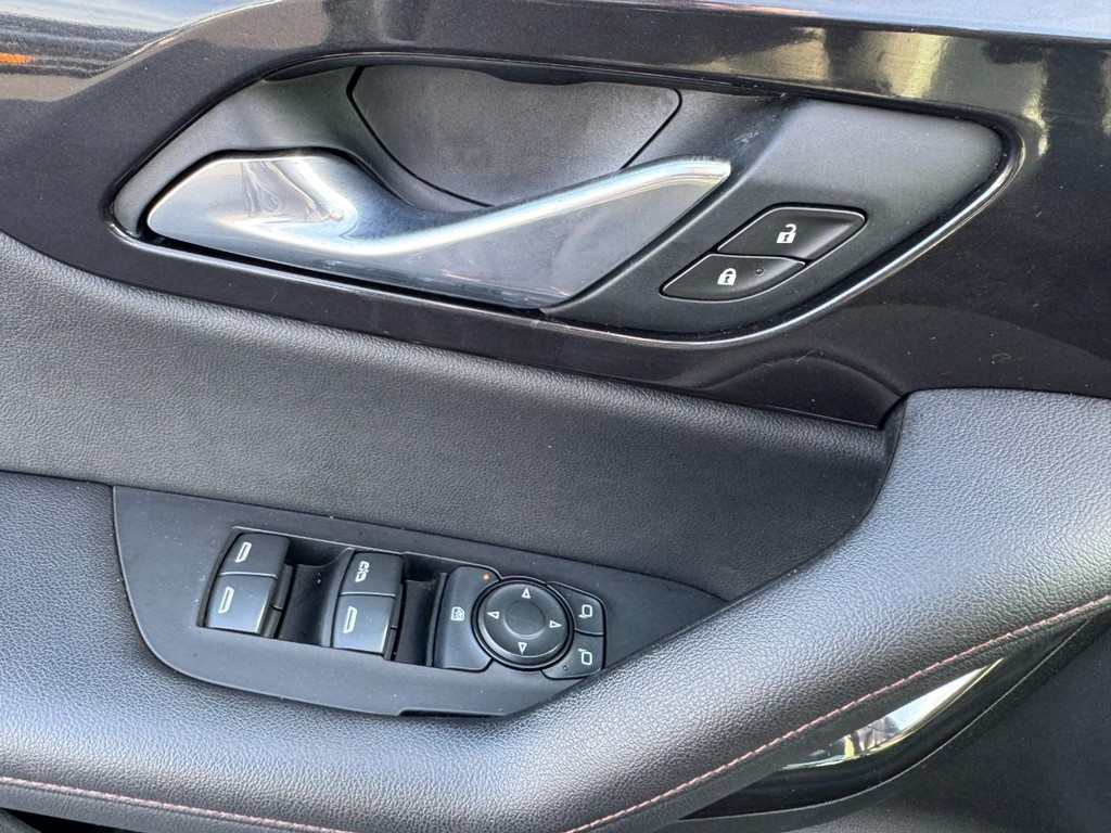 Chevrolet Blazer Vehicle Full-screen Gallery Image 16