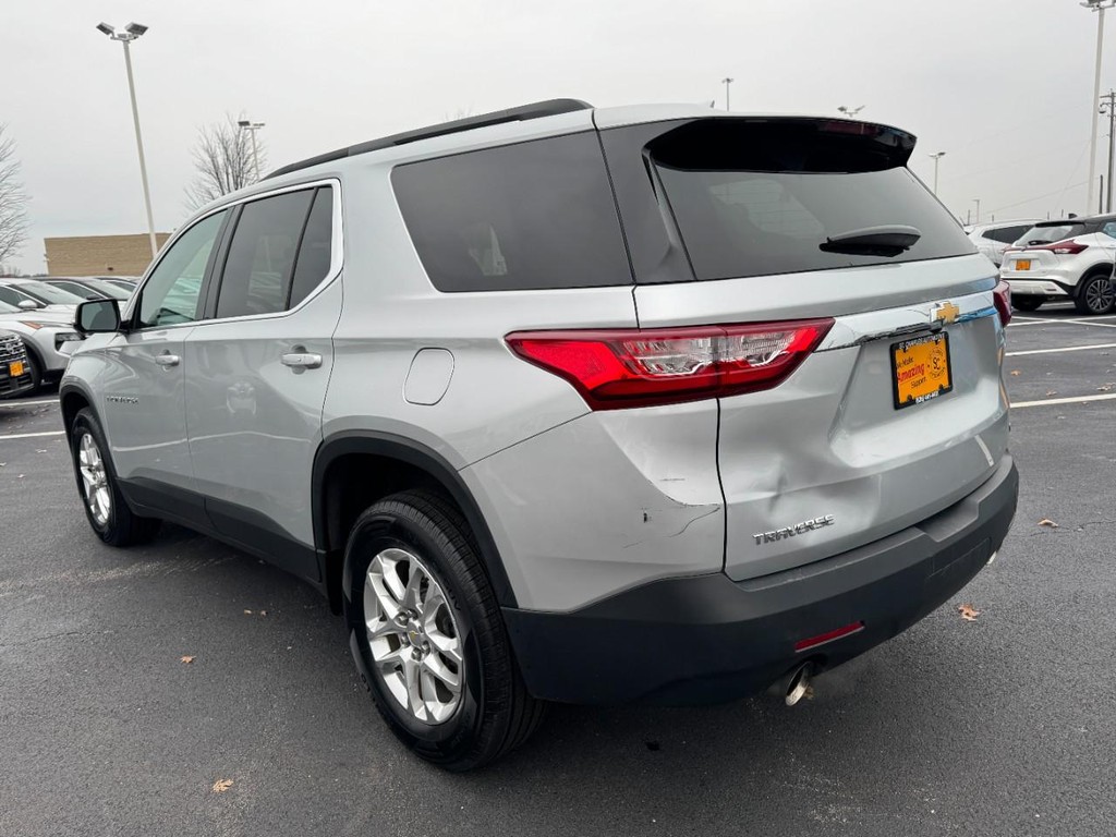 Chevrolet Traverse Vehicle Full-screen Gallery Image 05